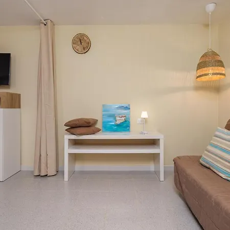 Depandance Con Piscina Holiday home *