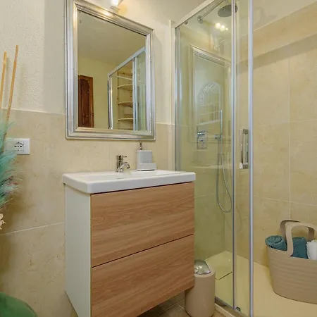 Depandance Con Piscina Holiday home *